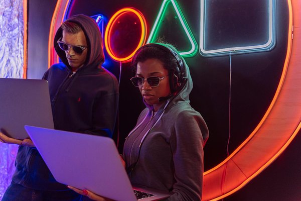 Marketing Programmatique contre Traditionnel : Une Analyse Comparative Intégrale